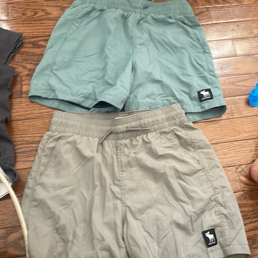 Abercrombie boy pool shorts